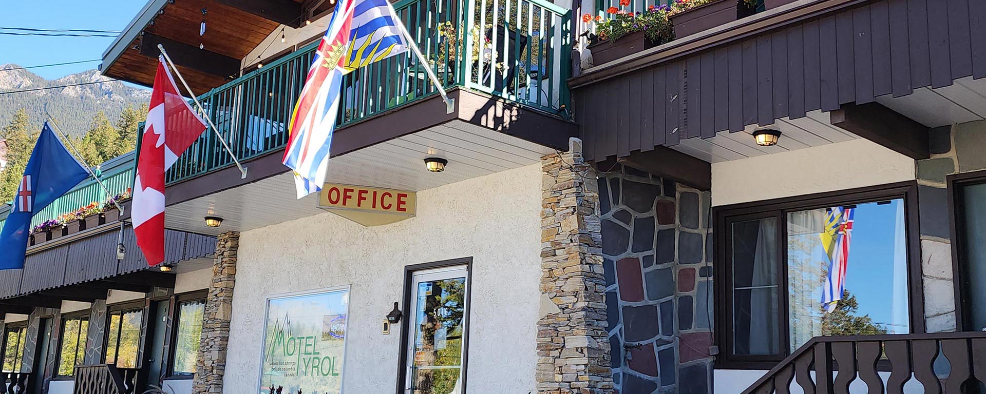 Radium Hot Springs Accommodation